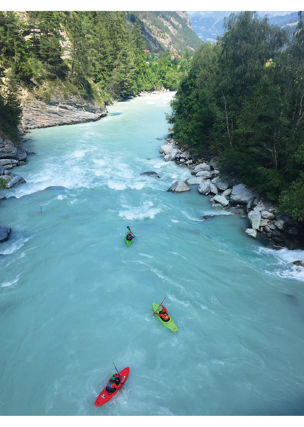 Toesens-Gorge-River-Inn