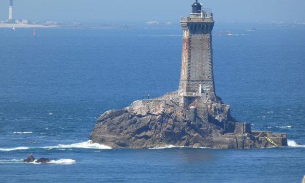 Filling the gap… Raz de Sein