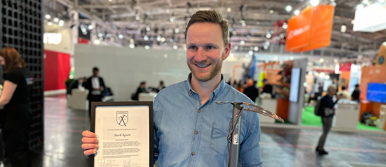 Mark Agnew accepts European Adventurer of the Year award