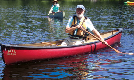 Comtemplative paddling – in conversation with our canoe