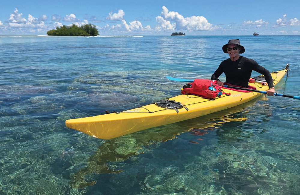 Sea kayaking papue New Guinea